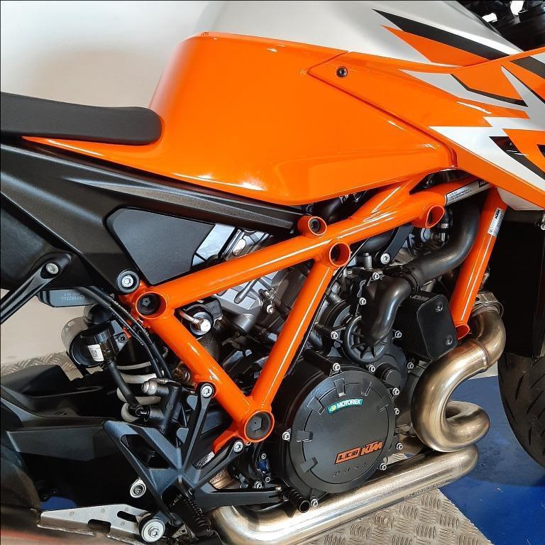 KTM 1290 Super Duke R Evo