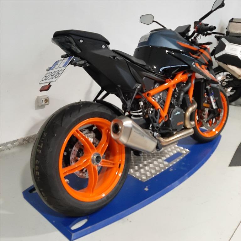 KTM 1290 Super Duke R Evo