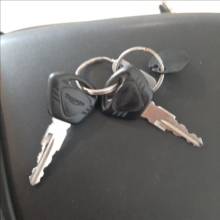 TRIUMPH Street Triple 675 