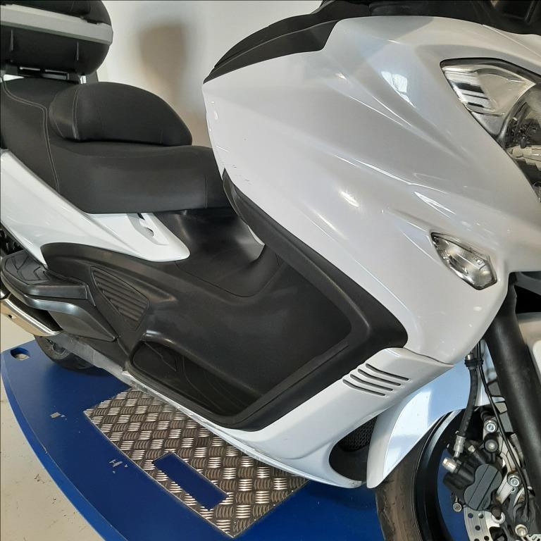 SUZUKI Burgman 650 AN ie Executive Abs