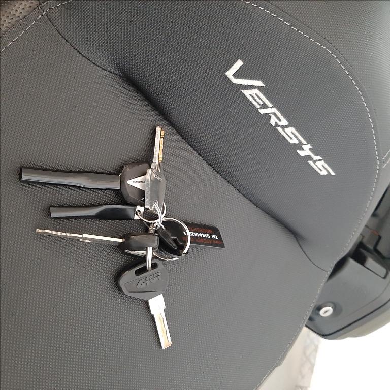 KAWASAKI Versys 650 Grand Tourer Abs