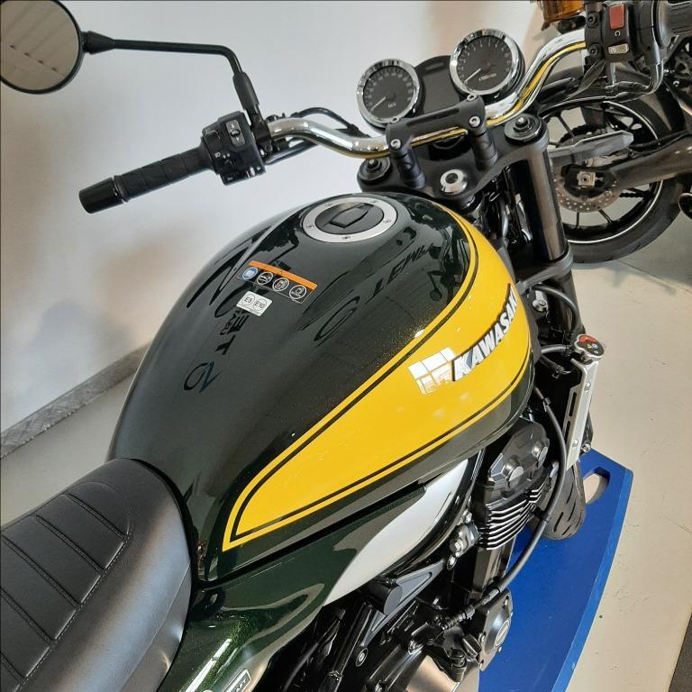 KAWASAKI Z 900 RS Yellow Ball Edition