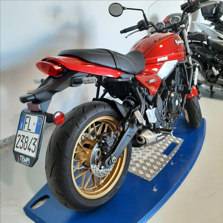 KAWASAKI Z 650 RS 