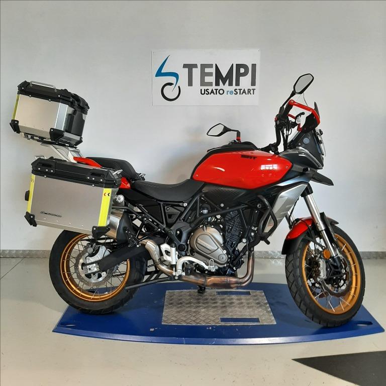 QJ MOTOR SRT 700 S X