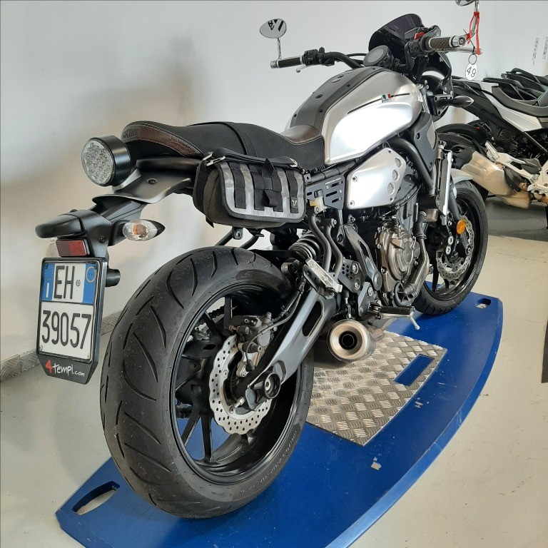 YAMAHA XSR 700 Abs