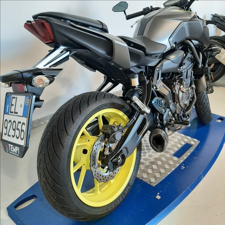 YAMAHA MT-07 690 Abs