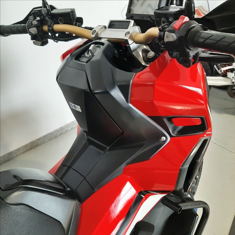 HONDA X-ADV 750 DCT Abs