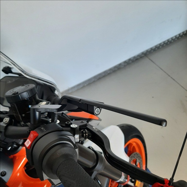 KTM 890 Duke R