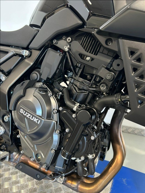 SUZUKI GSX-8S Abs E5