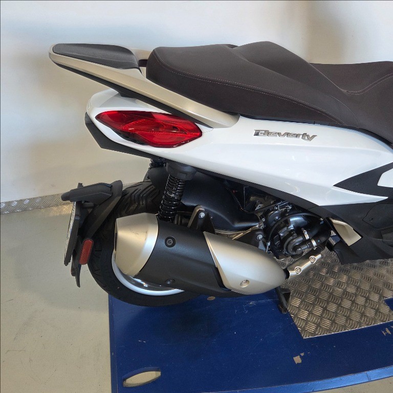 PIAGGIO Beverly 300 hpe abs-asr