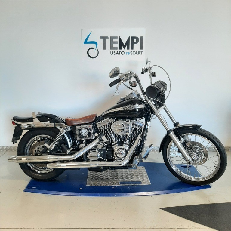 HARLEY-DAVIDSON Dyna Wide Glide 1449 FXDWG 1450