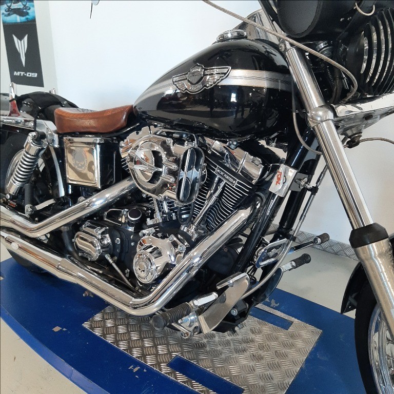 HARLEY-DAVIDSON Dyna Wide Glide 1449 FXDWG 1450