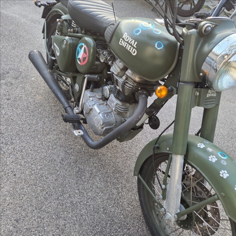 ROYAL ENFIELD Bullet 500 DLX Classic