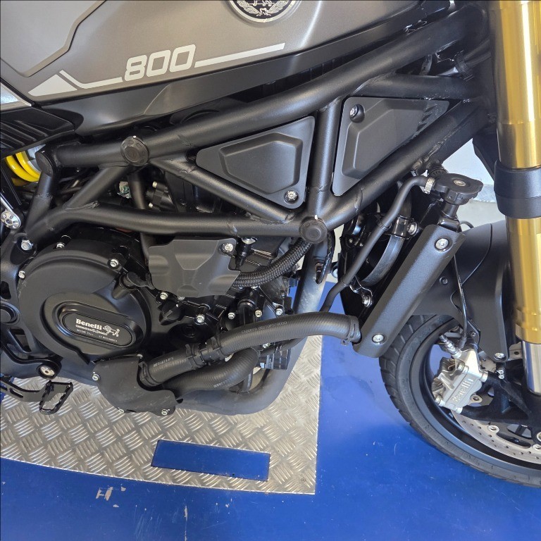 BENELLI Leoncino 800 