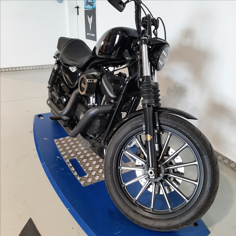 HARLEY-DAVIDSON 883 Sportster Standard