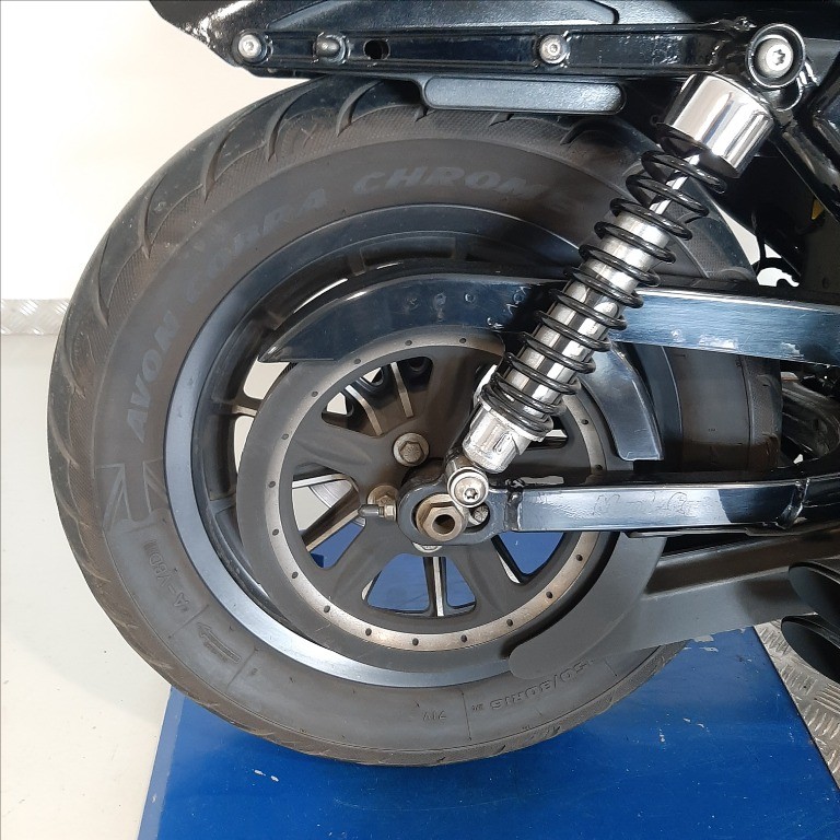 HARLEY-DAVIDSON 883 Sportster Standard