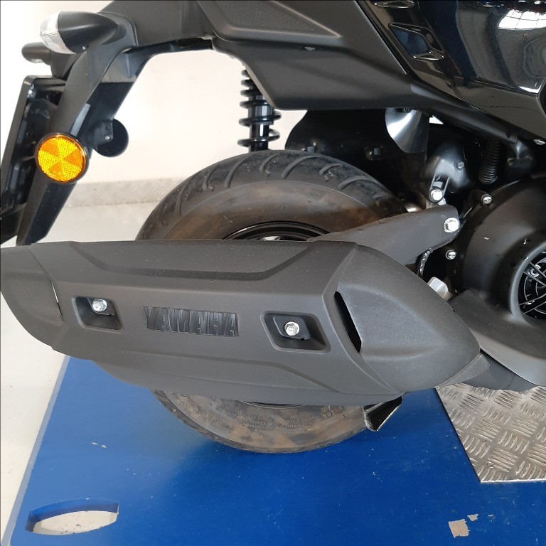 YAMAHA RayZR 125 