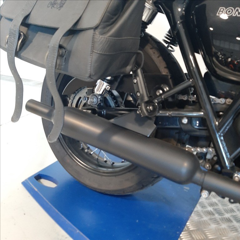 TRIUMPH Bonneville 900 T100 Black