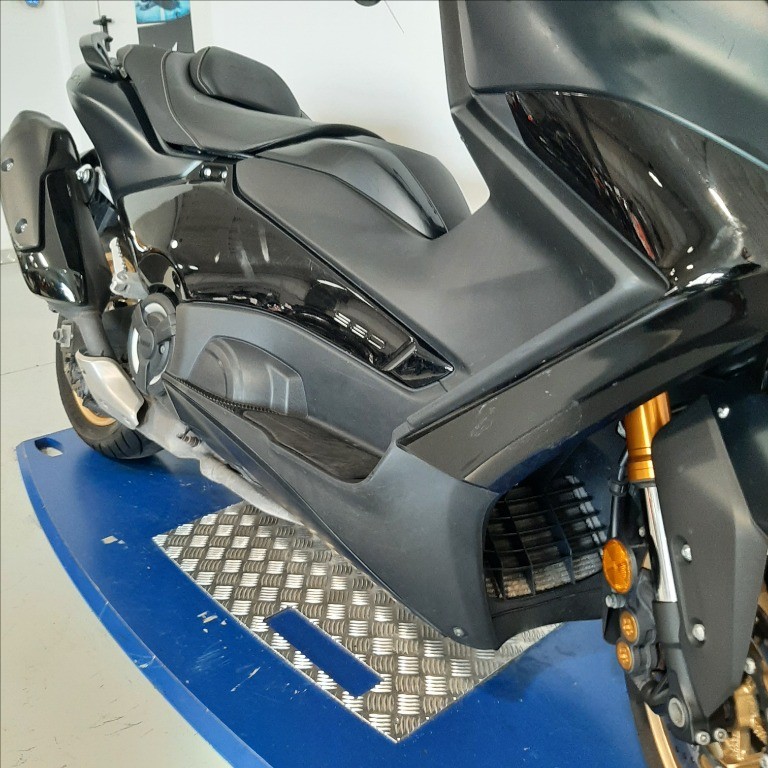 YAMAHA T-Max 560 Tech Max Abs