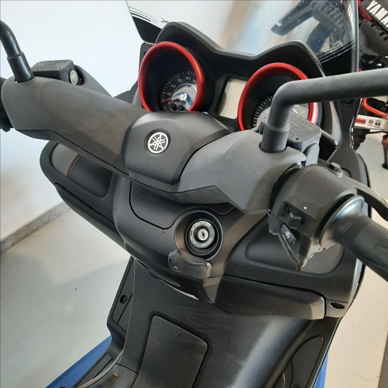 YAMAHA X-Max 250 Sport