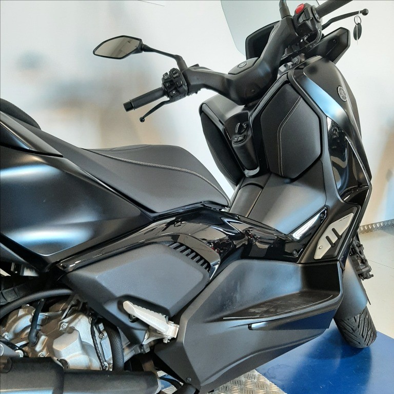 YAMAHA X-Max 300 Tech Max Abs