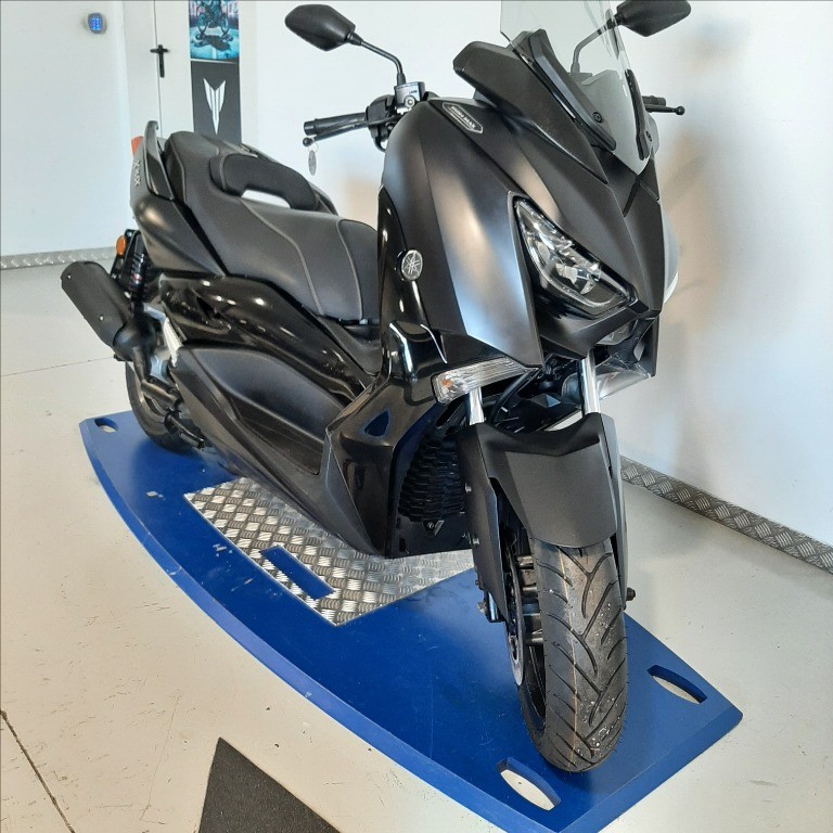 YAMAHA X-Max 125 Iron Abs