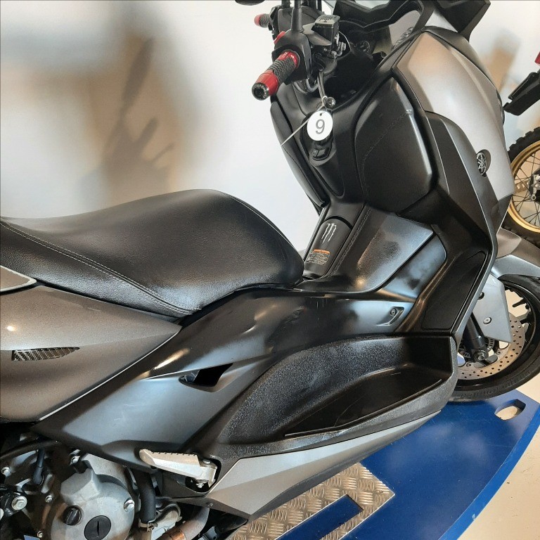 YAMAHA X-Max 300 Abs
