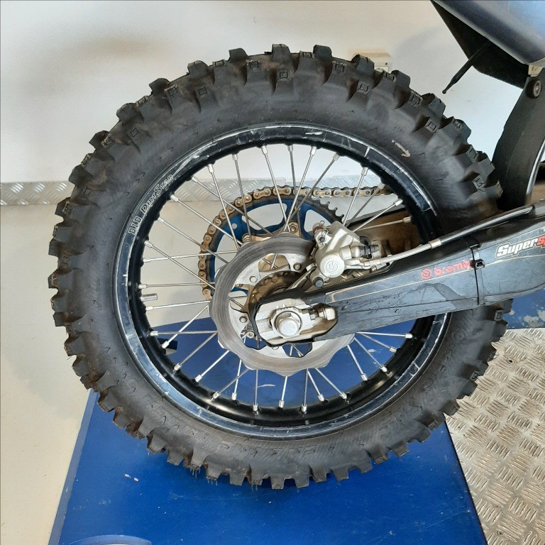 HUSQVARNA 350 FE 4T Rockstar Edition