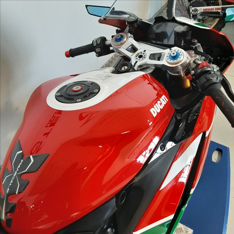 DUCATI Panigale V2 955 Bayliss 1st Champ. 20th Anniv.