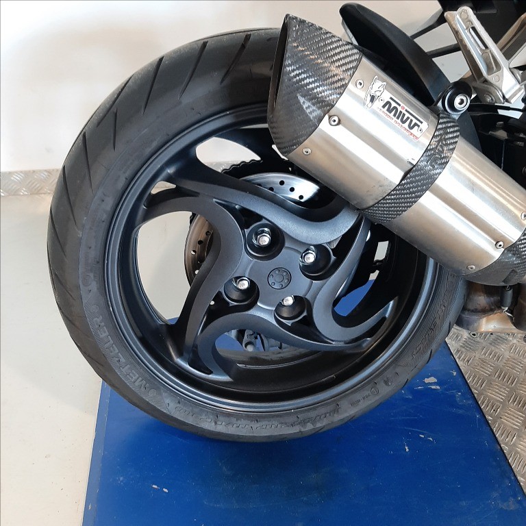 HONDA CB 1000 R 