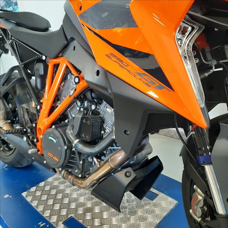 KTM 1290 Super Duke GT