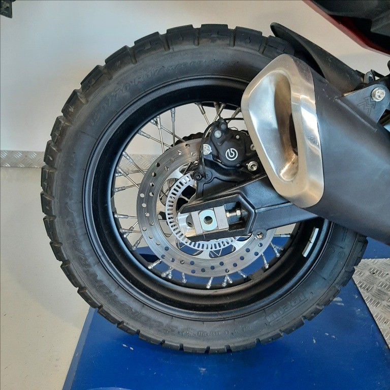 MOTO MORINI X Cape 650 cerchi a raggi Abs