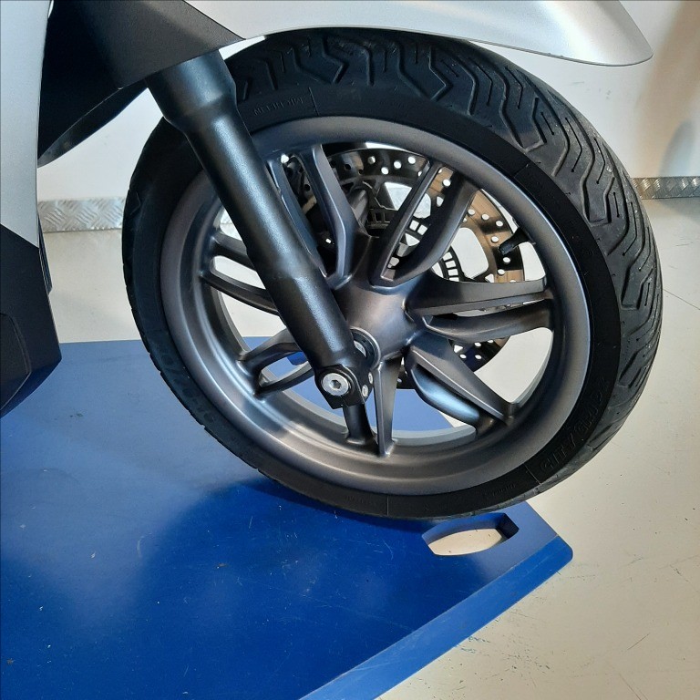 PIAGGIO Beverly 300 hpe S Abs-asr