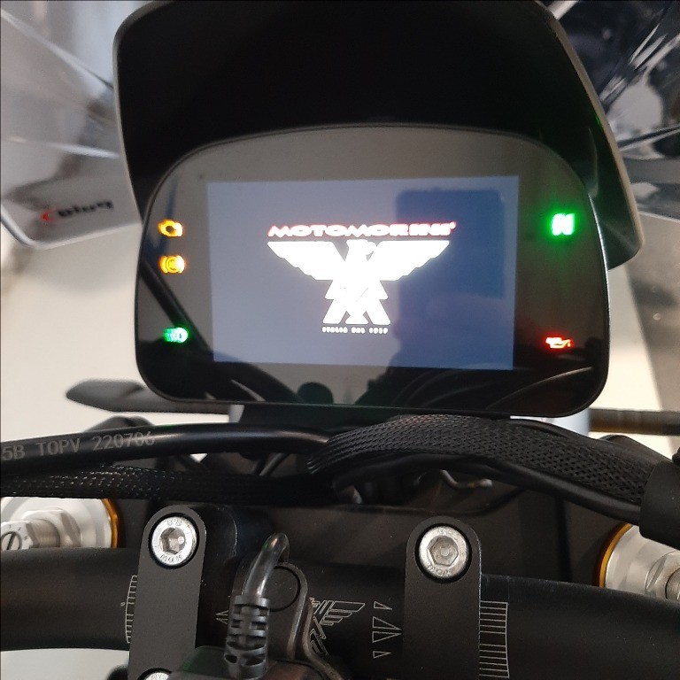 MOTO MORINI Seiemmezzo SCR 650 Abs