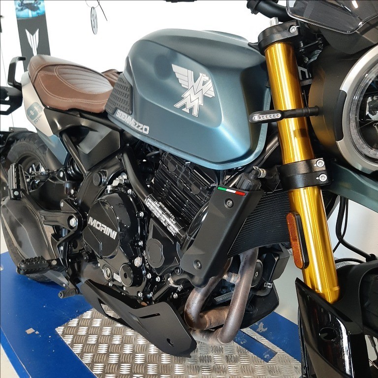 MOTO MORINI Seiemmezzo SCR 650 Abs
