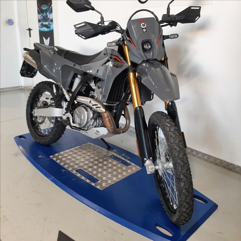 SUZUKI DR-Z 400 S