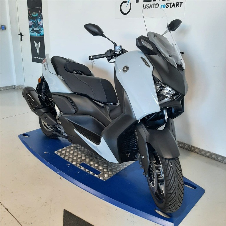 YAMAHA X-Max 300 Tech Max Abs