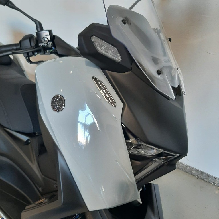 YAMAHA X-Max 300 Tech Max Abs