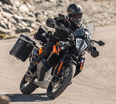 890 Adventure Moto Logo Slide