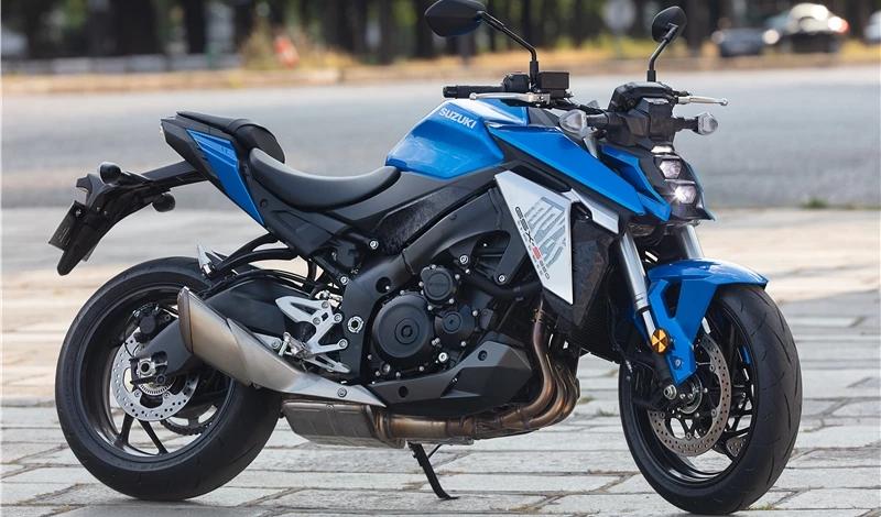 GSX S950 Gallery 03
