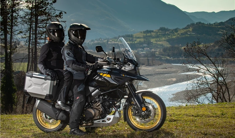 V STROM 1050 XT PRO 01